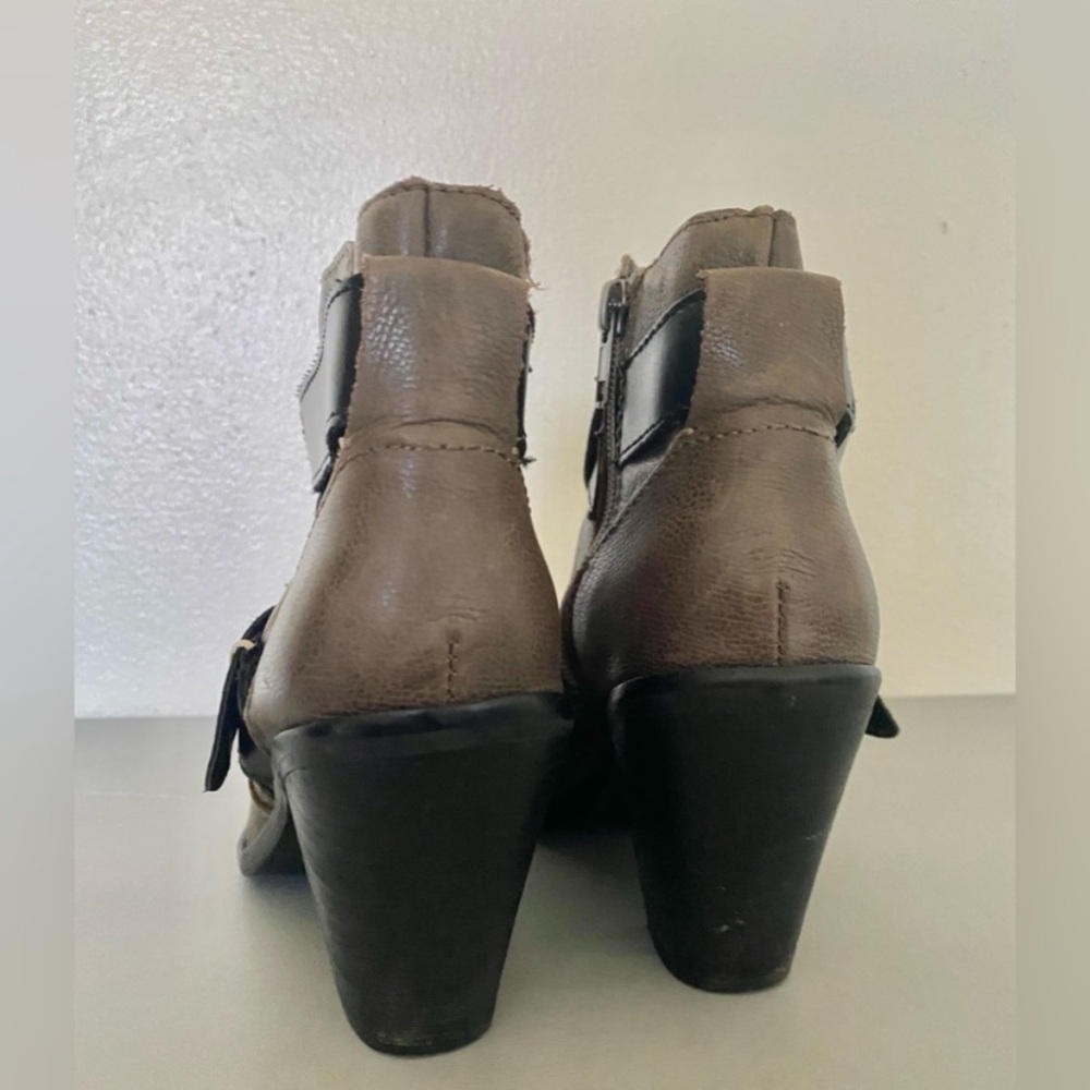 Dolce Vita Women's low shoes made of genuine leather in Moto style. - Picture 5 of 8